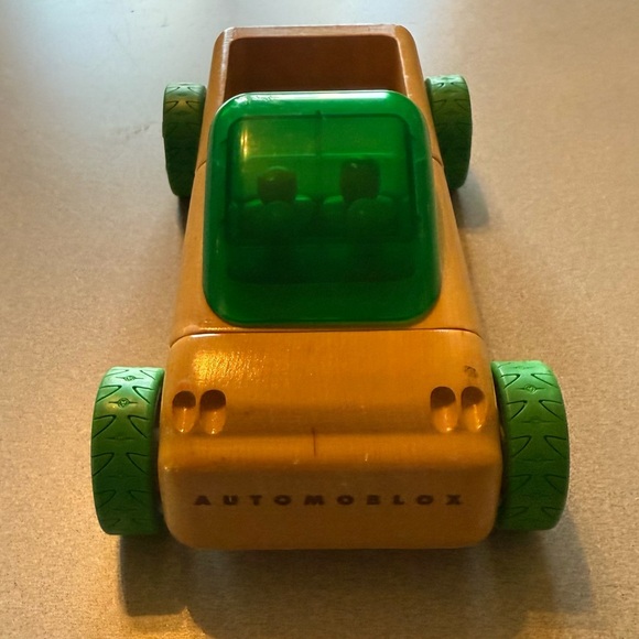 Automoblox Modular T9 Wood Car Pickup Truck Toy - Picture 3 of 12